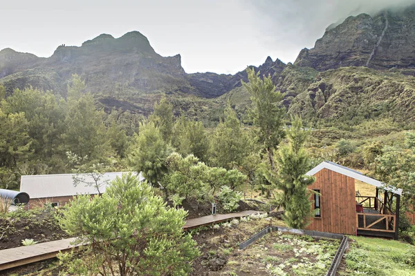 refuge for hikers at reunion island