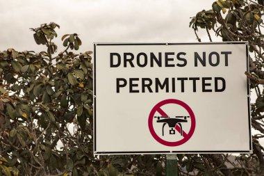 Uyarı drone YAŞSIZ