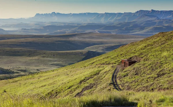 Hermosa Vista Sobre Las Montañas Drakensberg —  Fotos de Stock