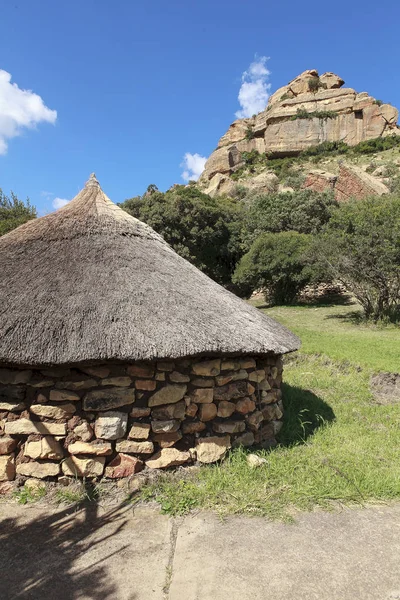 Воссоздание Деревни Зулу Южной Африке — стоковое фото