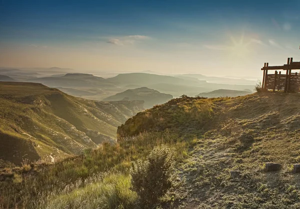 Hermosa Vista Sobre Las Montañas Drakensberg —  Fotos de Stock