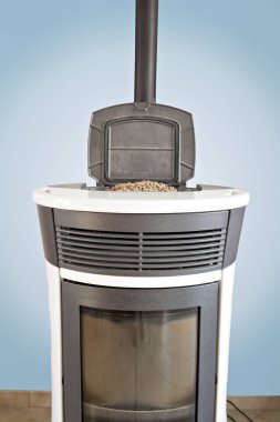 bir pelet soba görünümü