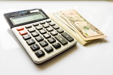 Yakın çekim para ve hesap makinesi, Amerikan Doları banknot
