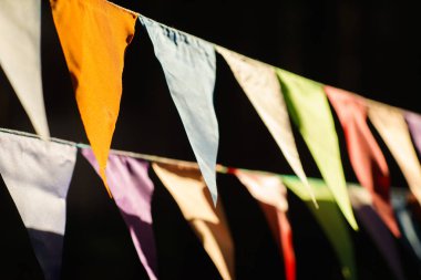 Doğum günü kutlaması için dekoratif parti flamalar