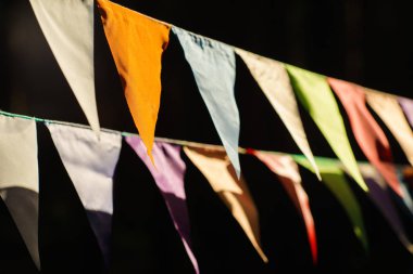 Doğum günü kutlaması için dekoratif parti flamalar