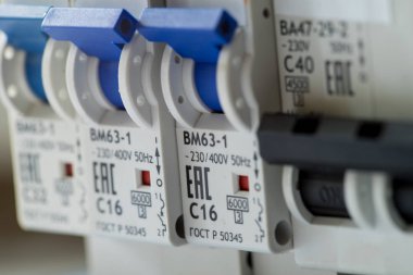 Seçici ana şalteri kapat 