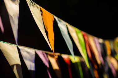 Doğum günü kutlaması için dekoratif parti flamalar