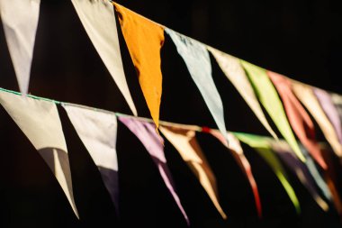 Doğum günü kutlaması için dekoratif parti flamalar