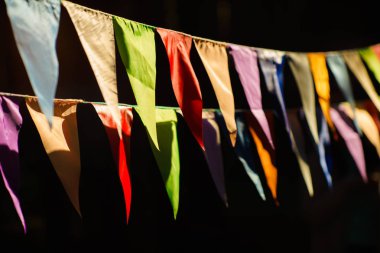 Doğum günü kutlaması için dekoratif parti flamalar