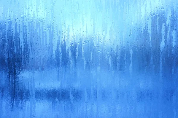 Blauer Frosthintergrund Nahaufnahme Gefrorene Winterfensterscheibe Überzogen Mit Glänzenden Eisigen Frostmustern — Stockfoto