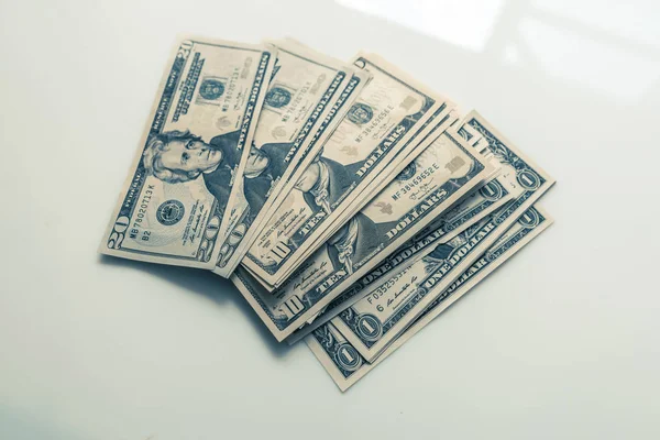 Pagos de dinero en dólares — Foto de Stock
