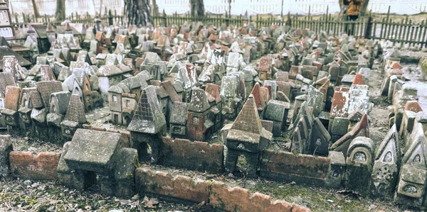 Casas medievais de barro de fadas minúsculas — Fotografia de Stock