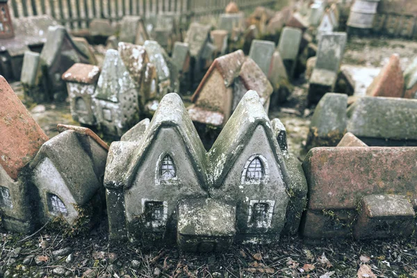 Malé víly, středověké domy — Stock fotografie