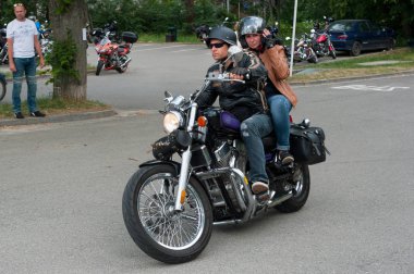 Bir saniye yemek yok. Motosikletçiler için önleyici güvenlik olayları. Tarih 02. Haziran 2018 mekan İlçesi Sloup, South Moravia, Çek Cumhuriyeti. Bu olay trafik polis, itfaiye ve sağlık görevlileri katılmak. Öğreticiler, örnekleri içerir ve 