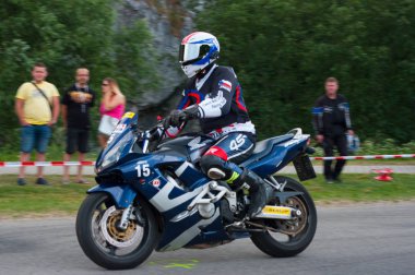 Bir saniye yemek yok. Motosikletçiler için önleyici güvenlik olayları. Tarih 02. Haziran 2018 mekan İlçesi Sloup, South Moravia, Çek Cumhuriyeti. Bu olay trafik polis, itfaiye ve sağlık görevlileri katılmak. Öğreticiler, örnekleri içerir ve 
