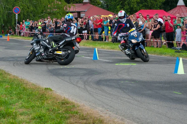 Nie Jeść Jeden Drugiego Zapobiegawcze Bezpieczeństwa Zdarzeń Dla Motocyklistów Dnia — Zdjęcie stockowe