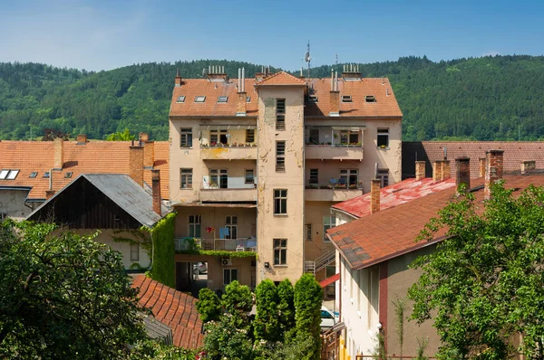 Régi Apartmanház Ház Lakások Bérbeadása — Stock Fotó