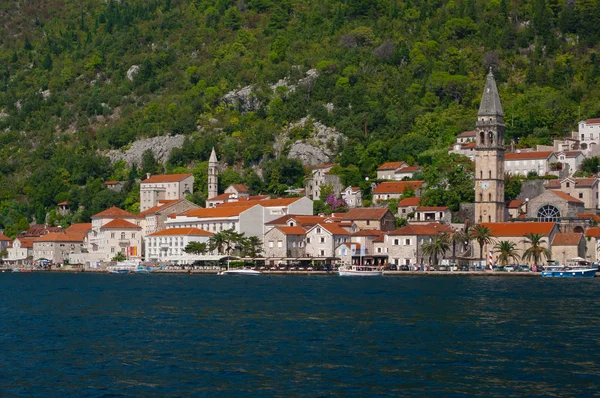 Cidade Perast Esta Cidade Está Localizada Nas Margens Baía Boka — Fotografia de Stock