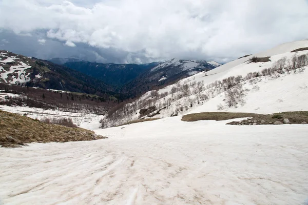 Hafta Sonu Gezisi Için Mount Fisht Adıge — Stok fotoğraf