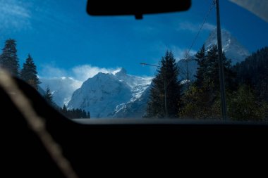 Kafkasya dağlarında için inanılmaz bir yolculuk. Teberda