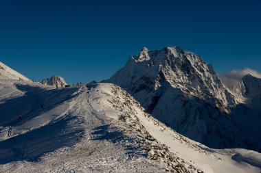 Kafkasya dağlarında için inanılmaz bir yolculuk. Teberda