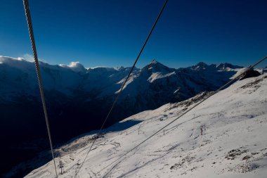 Kafkasya dağlarında için inanılmaz bir yolculuk. Teberda