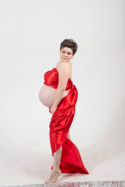 Güzel Bir Genç Hamile Kız Portresi — Stok fotoğraf