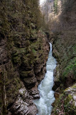 Güzel dağ manzarası. Guam gorge. Krasnodar bölgesi
