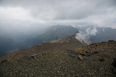 Dombai dağlarında büyüleyici tırmanış. Karachay-Çerkesya