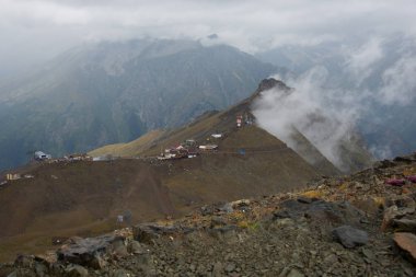 Dombai dağlarında büyüleyici tırmanış. Karachay-Çerkesya