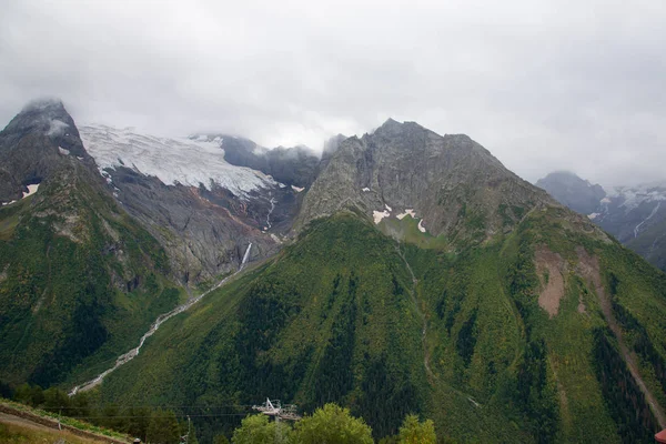 Fascinante Ascenso Las Montañas Dombai Karachay Cherkessia — Foto de Stock