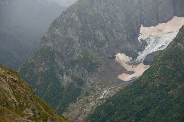 Fascinante Ascenso Las Montañas Dombai Karachay Cherkessia — Foto de Stock