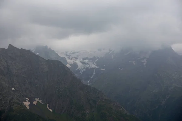 Fascinante Ascenso Las Montañas Dombai Karachay Cherkessia — Foto de Stock