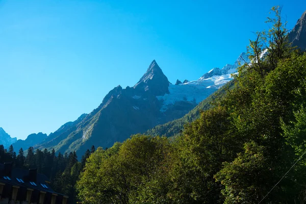 Fascinante Ascenso Las Montañas Dombai Karachay Cherkessia —  Fotos de Stock