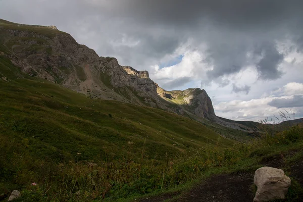 Majestueuze Berglandschappen Van Kaukasische Reserve — Stockfoto