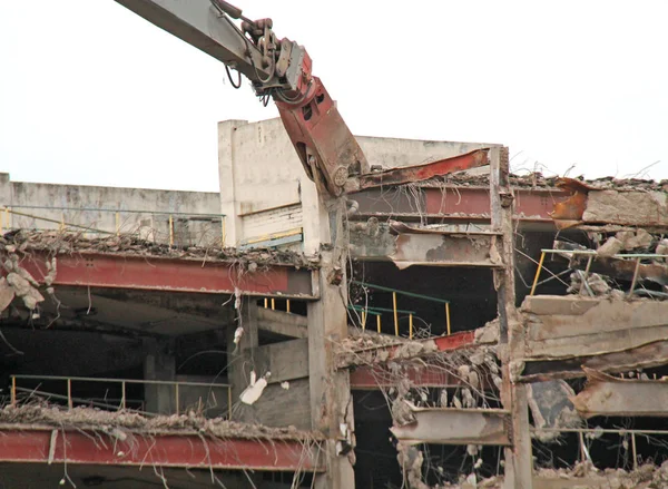 Escombros Siendo Sacados Sitio Demolición Edificios —  Fotos de Stock