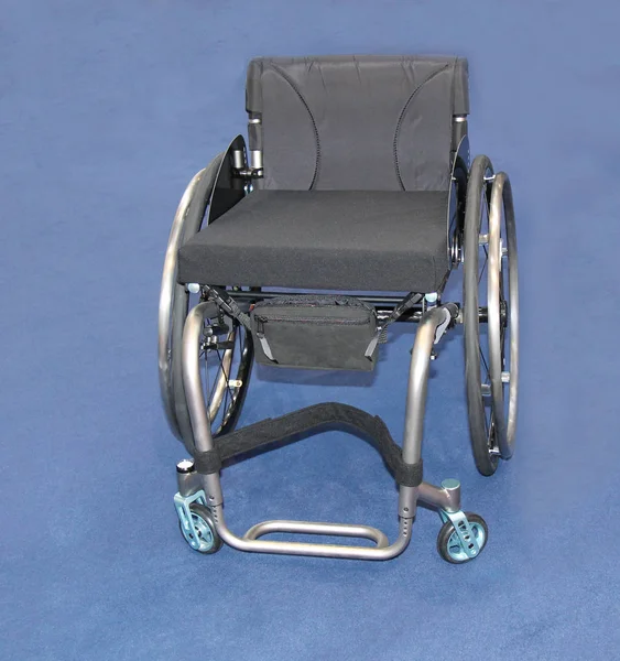 Cztery Lekkie Kołowe Wózek Inwalidzki Ręczny Niepełnosprawności — Zdjęcie stockowe