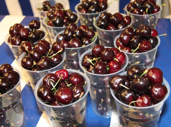 Display Freshly Picked Fruit Cherries Sale — Stock Photo, Image