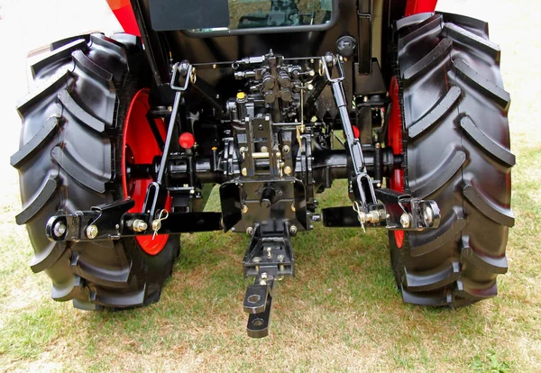 Mechanische Apparatuur Aan Achterzijde Van Een Tractor Boerderij — Stockfoto