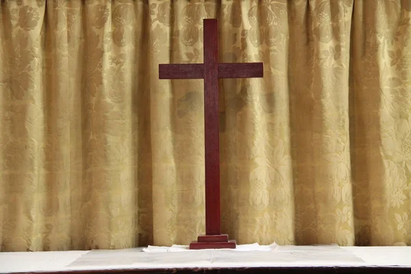 Simple Christian Wooden Symbolic Religious Cross — Stock Photo, Image