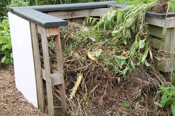 Large Compost Bin Made Wooden Pallets — Stok Foto