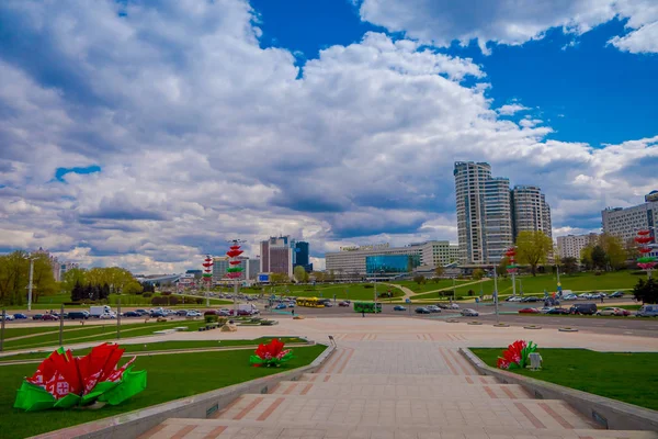 MINSK, BELARUS - MAY 01, 2018: Beautiful outdoor view of the city building landscape in the horizont, picture taken from Stela, Minsk Hero city Obelisk, monument in Victory park — Stock Photo, Image