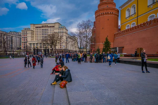 Moscow, Federacja Rosyjska - 24 kwietnia 2018 r.: widok z budynku muzeum historyczne Państwa na placu Czerwonym w Moskwie — Zdjęcie stockowe