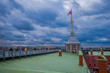 St Petersburg, Rusya, 17 Mayıs 2018: her gün saat 12 yönünde bir el bir top Naryshkin Kalesi, düşük ateş. Bu özel Peter altında tanıtıldı büyük St Petersburg