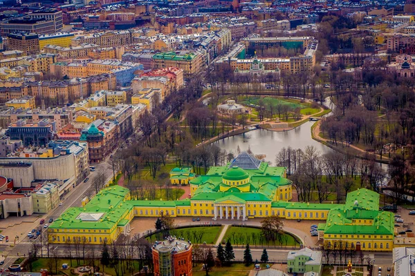 St. petersburg, russland, 01 mai 2018: obere luftaufnahme des tauride palastes. Taurischer Palast, tavrichesky dvorets ist einer der größten und historischsten Paläste in Saint petersburg — Stockfoto