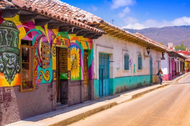 San Cristobal De Las Casas, Meksika, Mayıs, 17, 2018: Chiapas şehir merkezinde kültür başkenti sokaklarında tutar İspanyol sömürge düzenini ve çok mimarisi