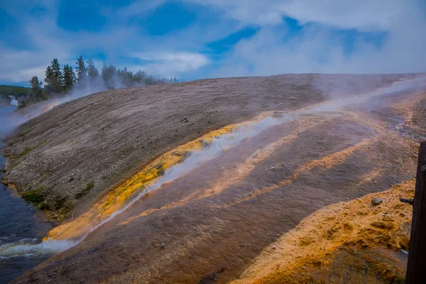 Grand Prismatic Spring, Midway Geyser Basin, Yellowstonský národní Park, Spojené státy americké — Stock fotografie