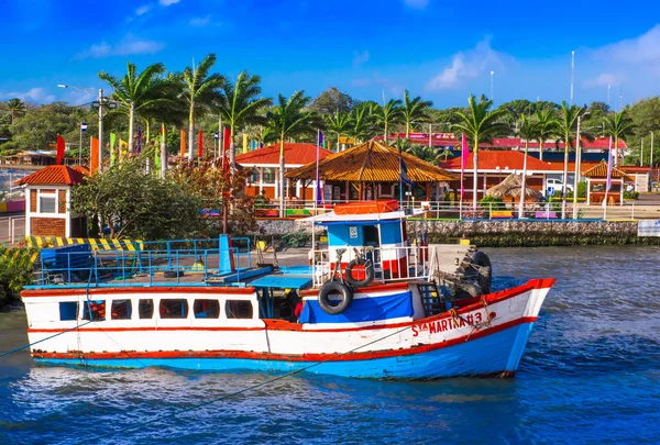 San Jorge, Nikaragua. 11 Mayıs 2018: Tekne güzel açık manzarasına, bağlantı noktası, San Jorge: Ometepe Island için yola hazır bekler.