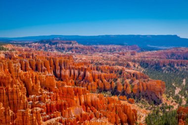 Utah 'taki Bryce Canyon Ulusal Parkı' nın ilham verici manzarası.
