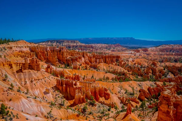 Hoodoo landscape of Bryce Canyon National Park — Stock Photo, Image